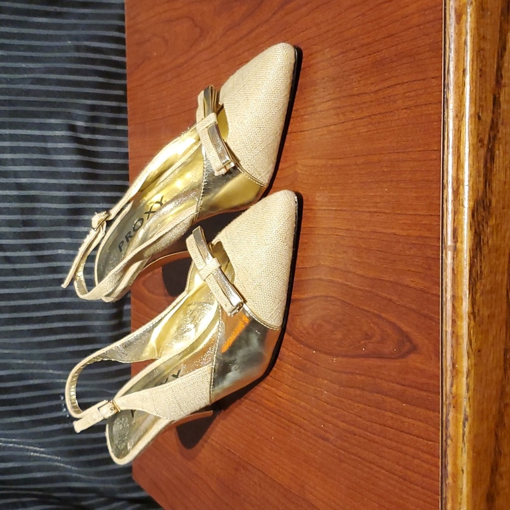Proxy size 7M heels 👠